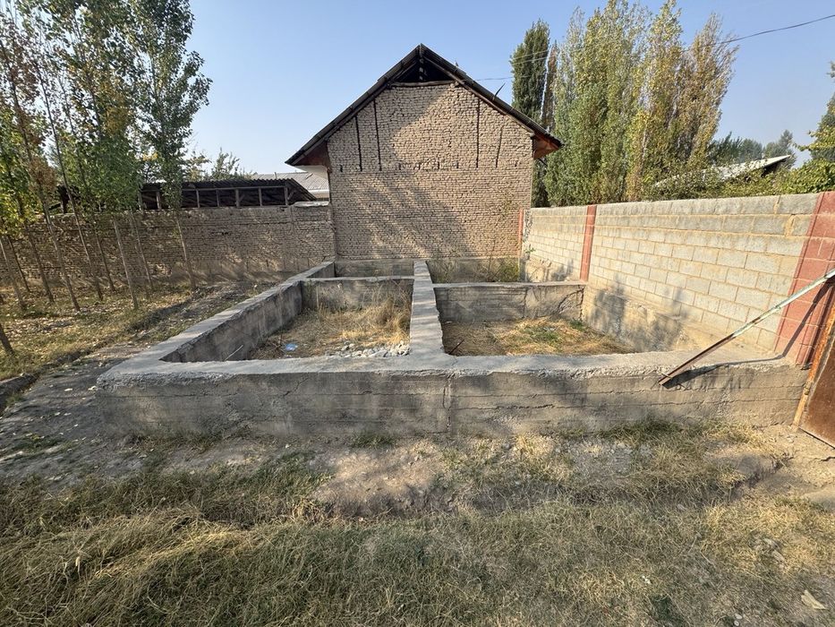 8.5 sotxlik yer sotladi