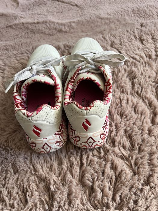 Adidasi Skechers albi cu platforma copii