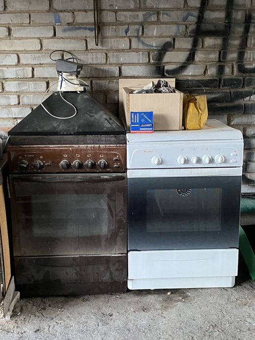 Газовые плиты продам