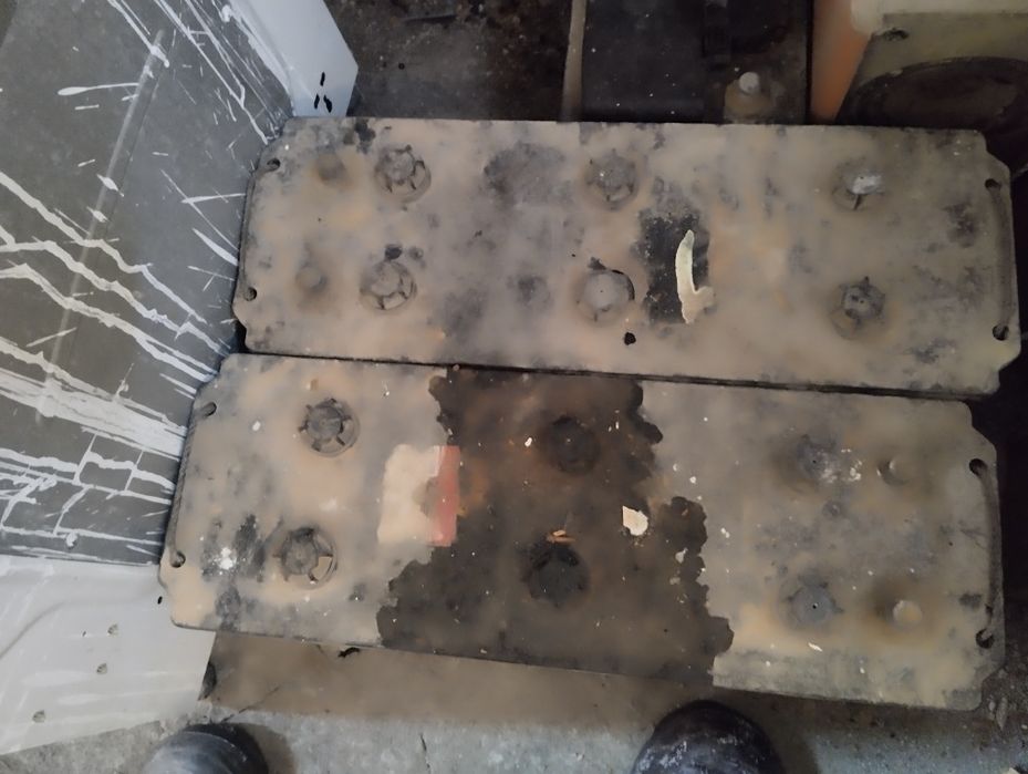 Продам шины размер 20 / 11. б/у .