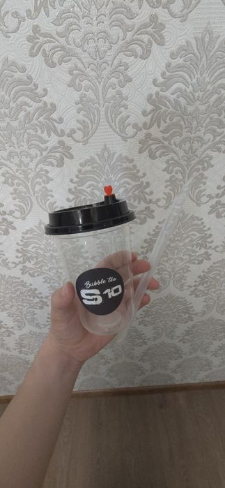 Пластиковые стаканы (+подарок)