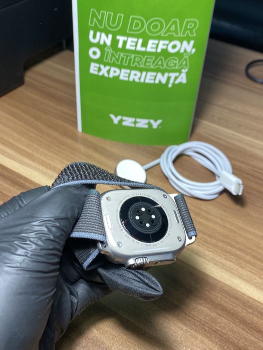 Apple Watch Ultra / 49 mm / Graphite