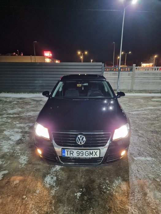 Vând Volkswagen Passat B6