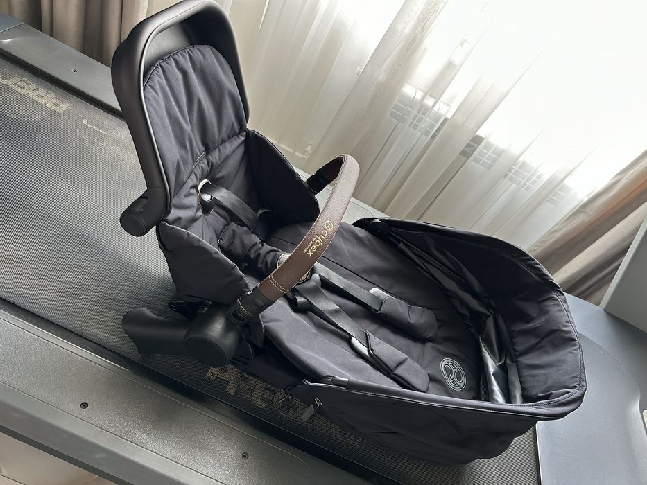 Електрическа количка Cybex e-priam + столче с база