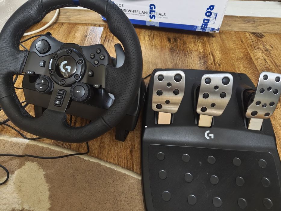 Volan Logitech G923 + Pedale – Stare foarte bună