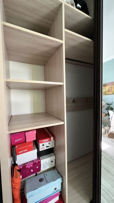 Продам шкаф купе в прихожую