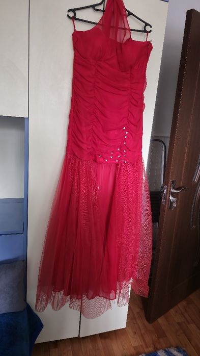 Rochie eleganta rosie