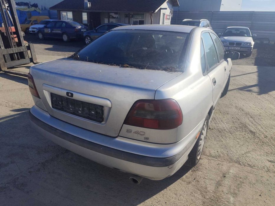 Volvo S40 1.6 - 109к.с  - 1999г. на части