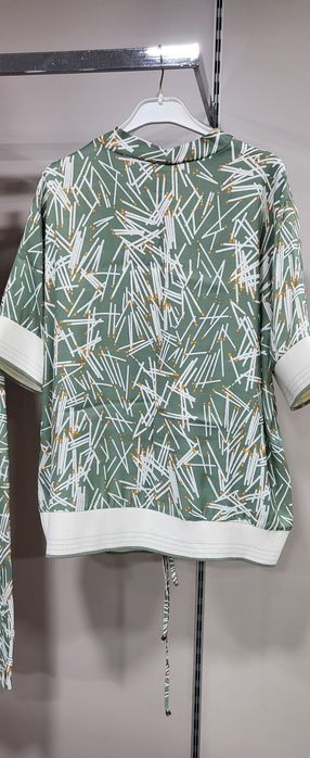 Костюм женский брючныйй