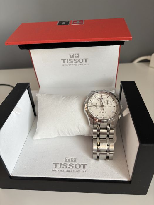 Часовник TISSOT оригинал