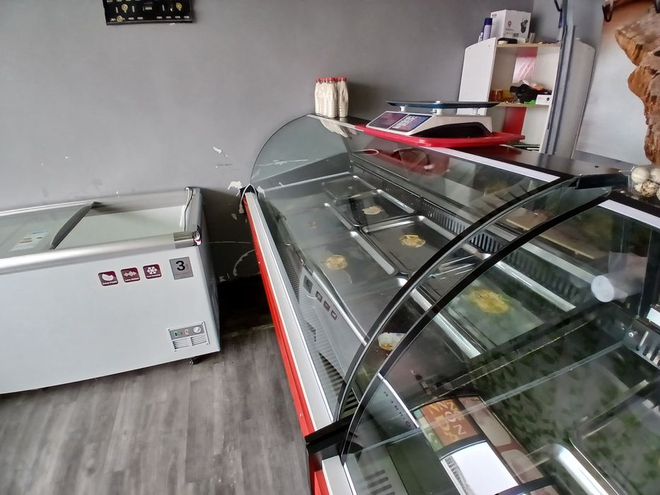 Vitrinniy xaladelnik yangi