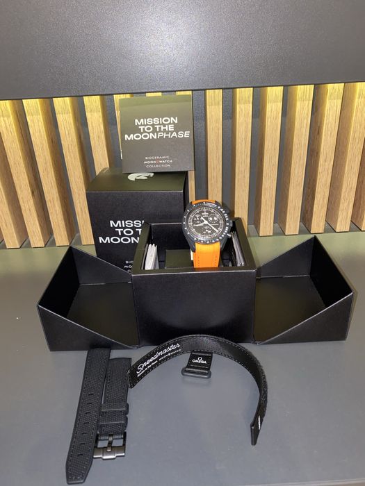 Omega x Swatch Bioceramic MoonSwatch Mission to Moonphase