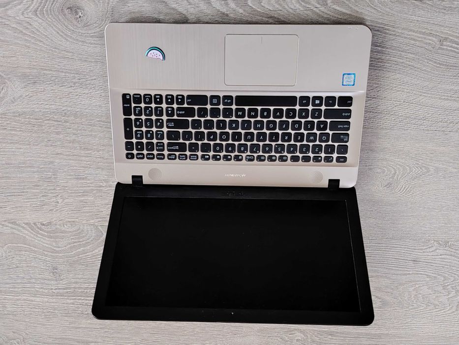 Laptop Asus Sonic Master