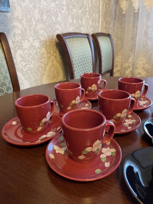 Продам 2 набора кофейных чашек