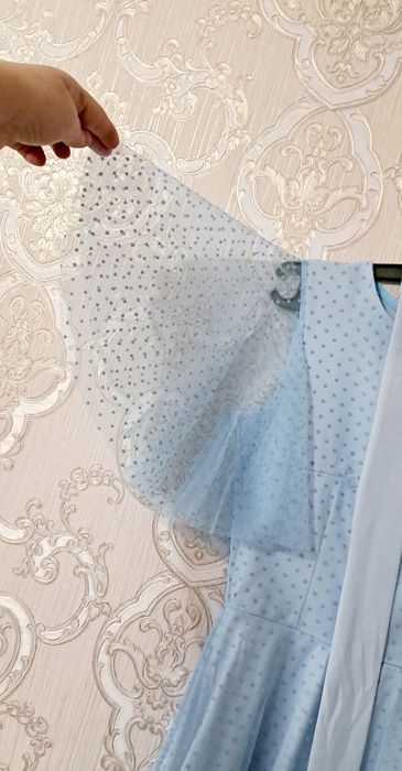 Продам платье голубое