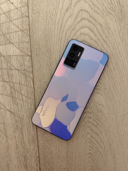Продам телефон vivo V23e