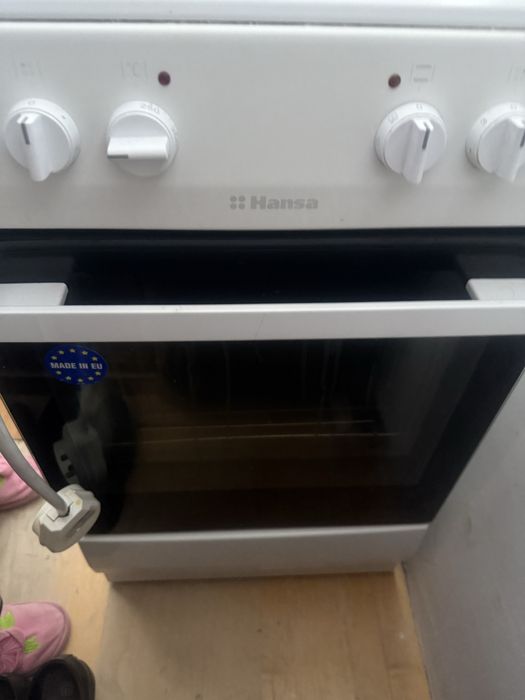 Продам печь четырех конворчитую