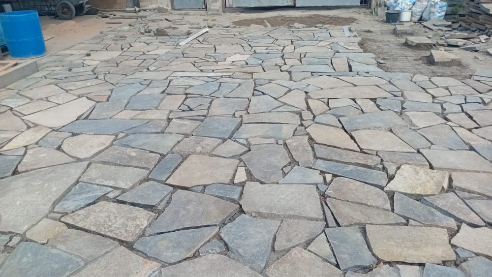 Укладка Плитняка . Укладка Гранита.