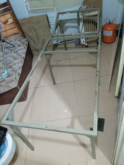 Продам каркас кушетки