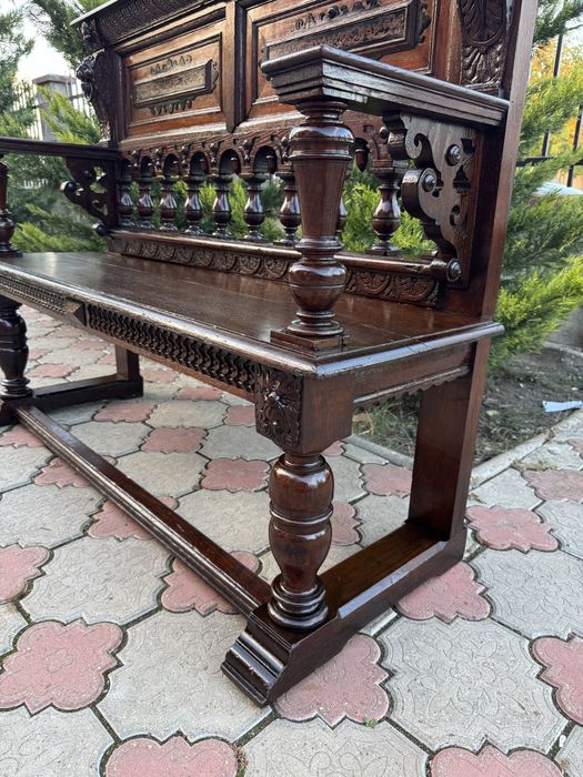Banca deosebita din lemn masiv cu sculpturi manuale