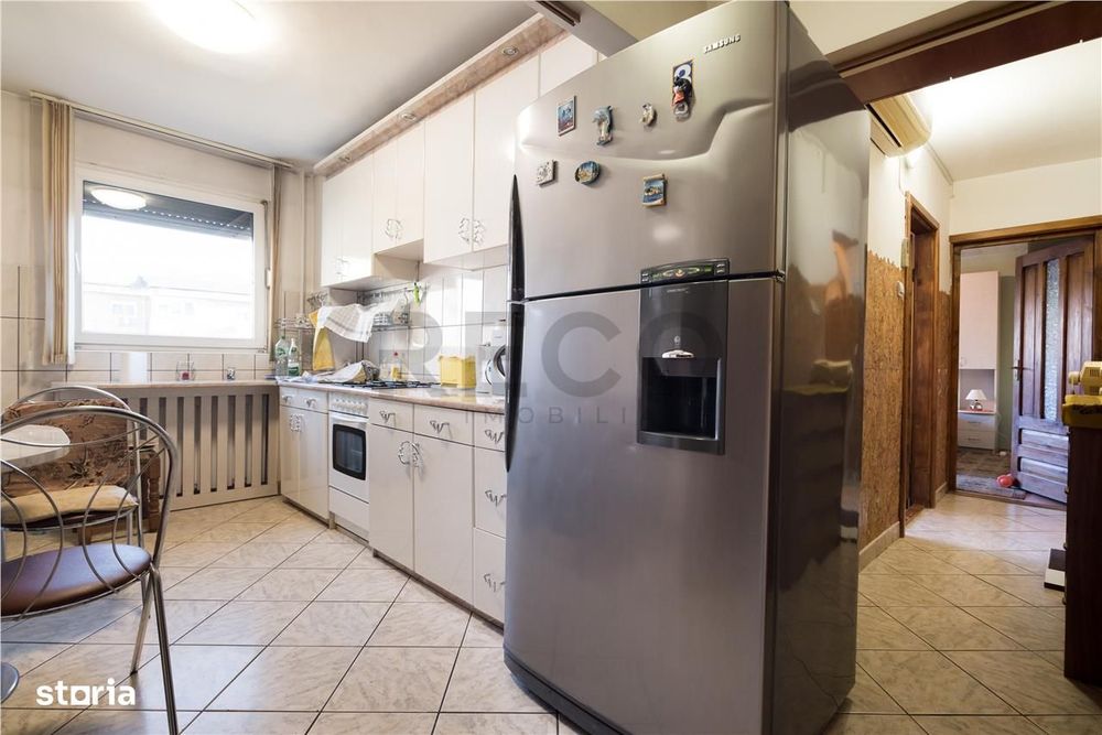 RECO, Apartament decomentat cu lift, 3 camere, Zona Rogerius, Oradea — fotografia 1