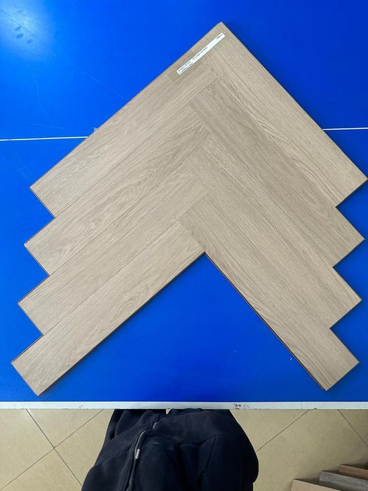 Ламинат под Елочку 33 класса - оптом в Астане