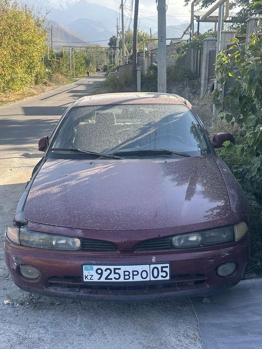 Продам машину на запчасти целиком