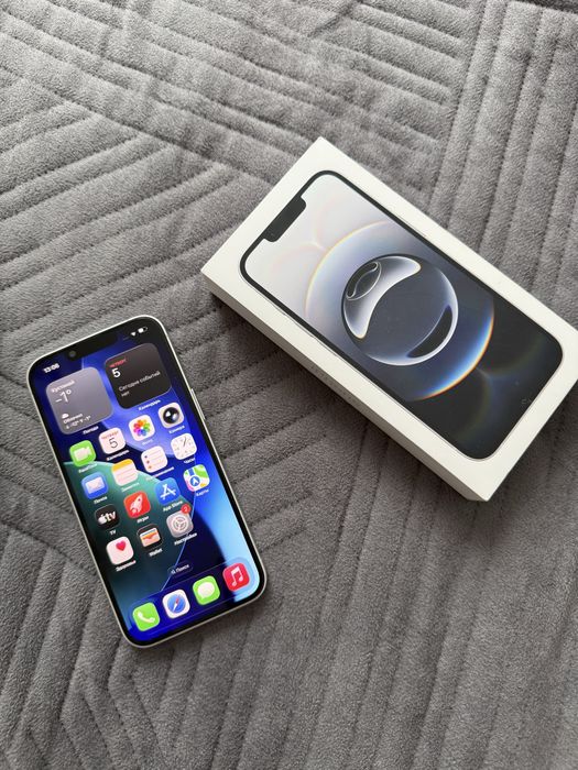 Iphone 16e белый