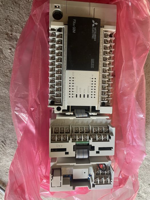 Програмируемый логический контроллер (PLC) Mitsubishi FX3U-32M