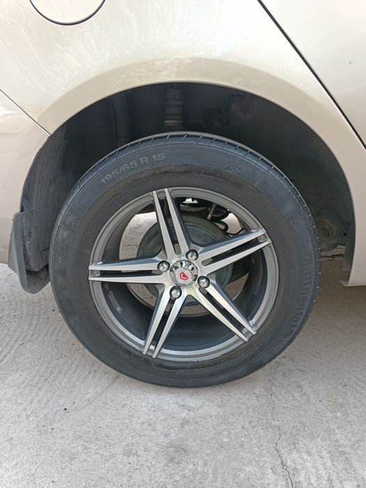 Vossen Diska Balon 195 65 R15 J7 Holati yaxshi Ayibi yoq