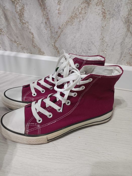 Конверсы черные и бордовые