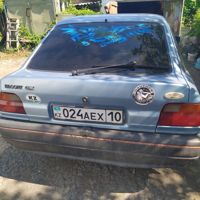 Продам форд эскорт