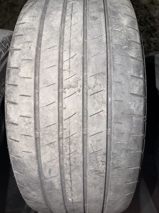 Продам комплект шин 235/45/18 Bridgestone