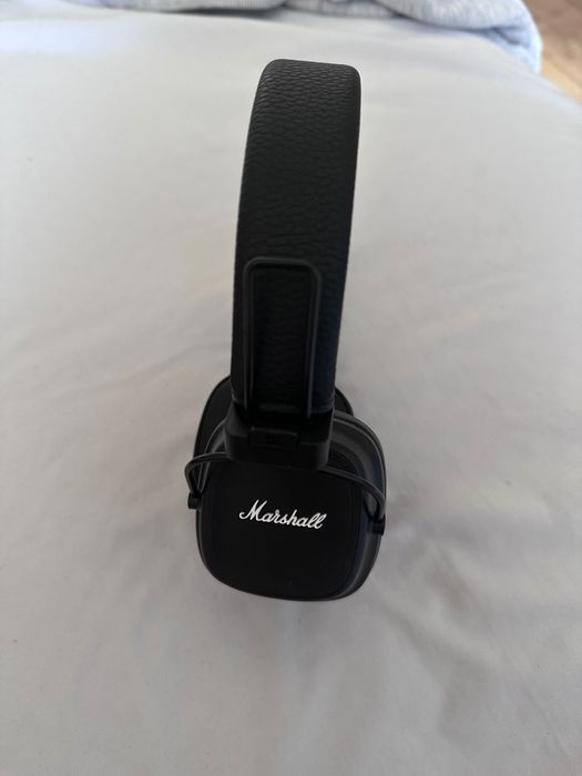 Продам наушники Marshall