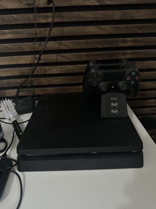 Playstation 4 slim PS 4 500 GB