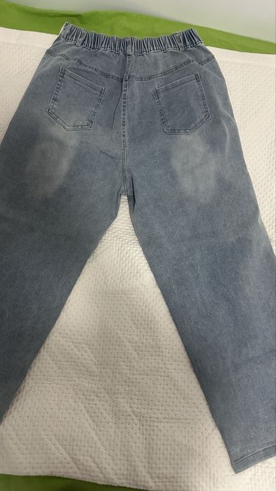 Продается джинсы