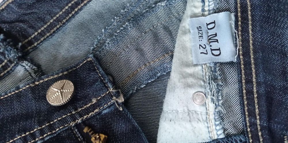 Джинсы 2 пары,модели разные