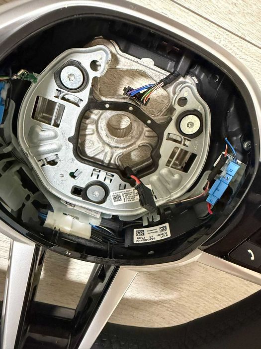 VOLAN BMW M / Tesit / Model Nou / Seria 1/2/3/4/5/6/7/8/X3/X4/X5/X6/X7/XM ORIGINAL / Distronic/Padele/Vibratii