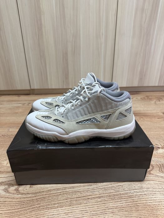 Jordan 11 Low Retro IE