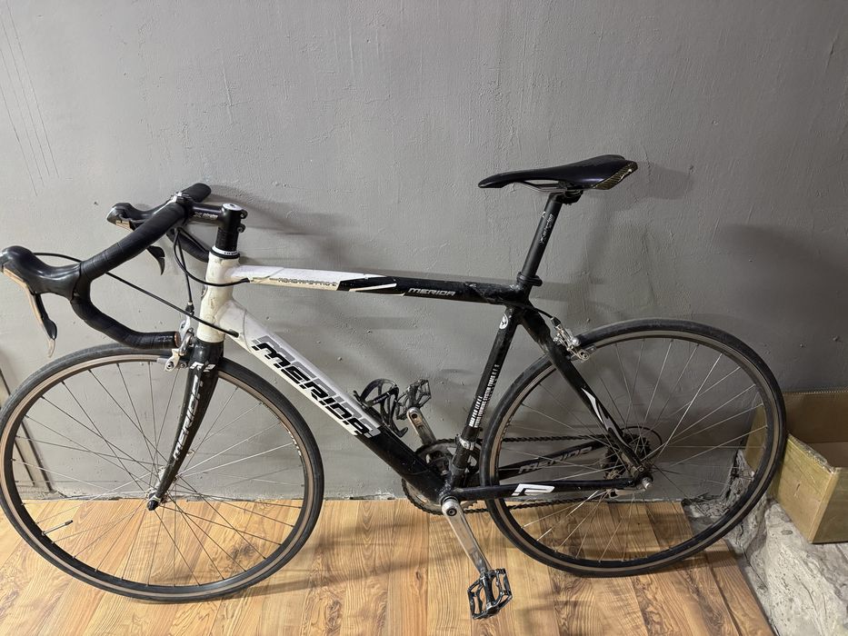 Шосейный ведосипед Merida