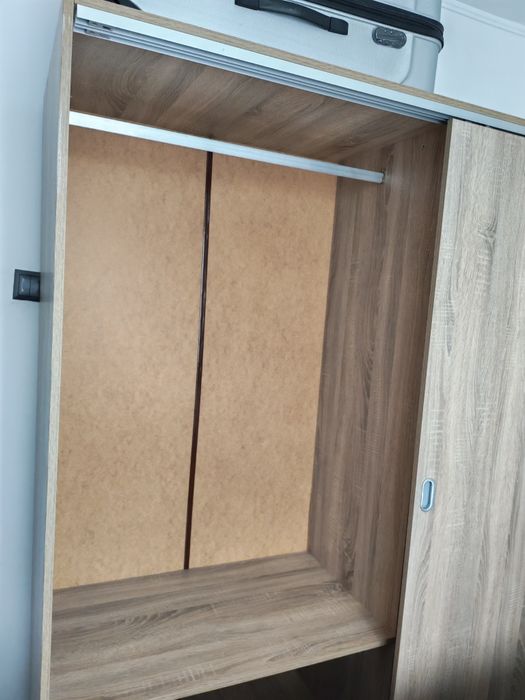 Dressing cu uși glisante