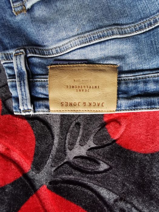 Blugi jack&jones marimea m