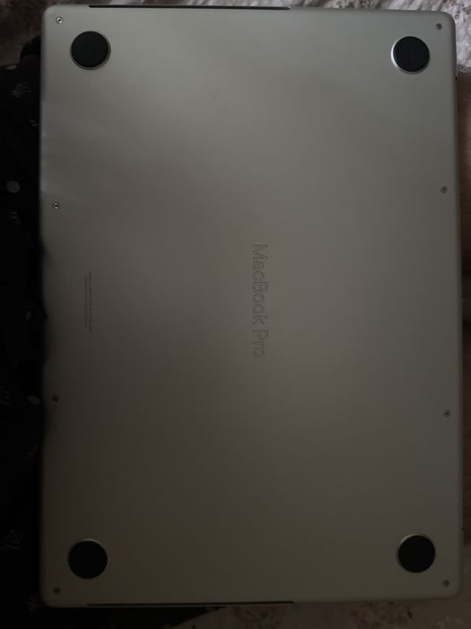 macbook pro 14 m3 pro. 18/512