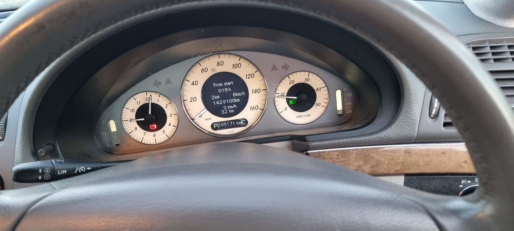 Mercedes-Benz E220, AUTOMATA