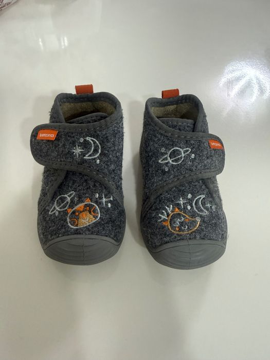 пантофи Biomecanics 20