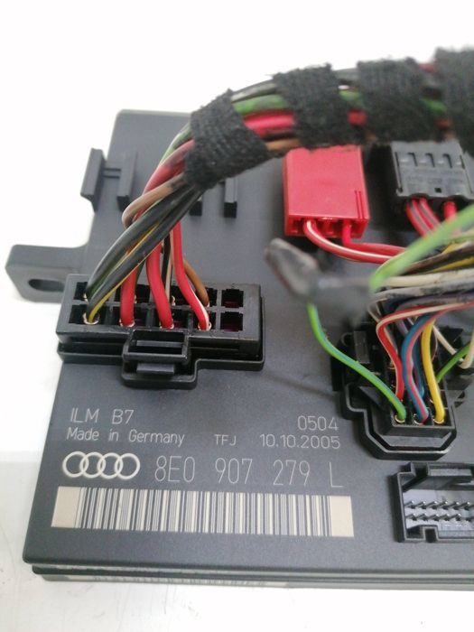 Modul confort calculator Lumini Audi A4 B7 8E0 907 279 L