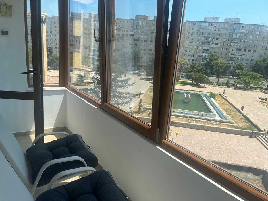 De inchiriat ap. 2 cam, Casa de cultura