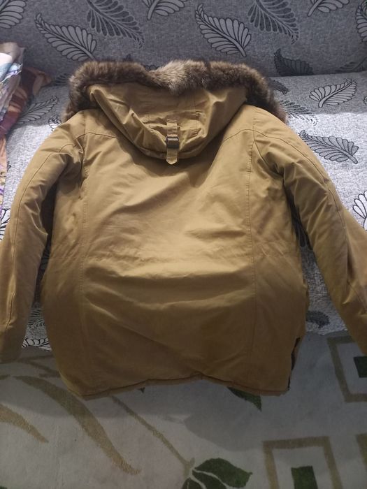 Продам зимнию куртку