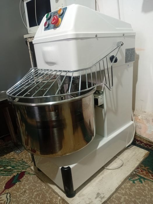 Тестомешалка,хамир коргич,хамир киладиган аппарат