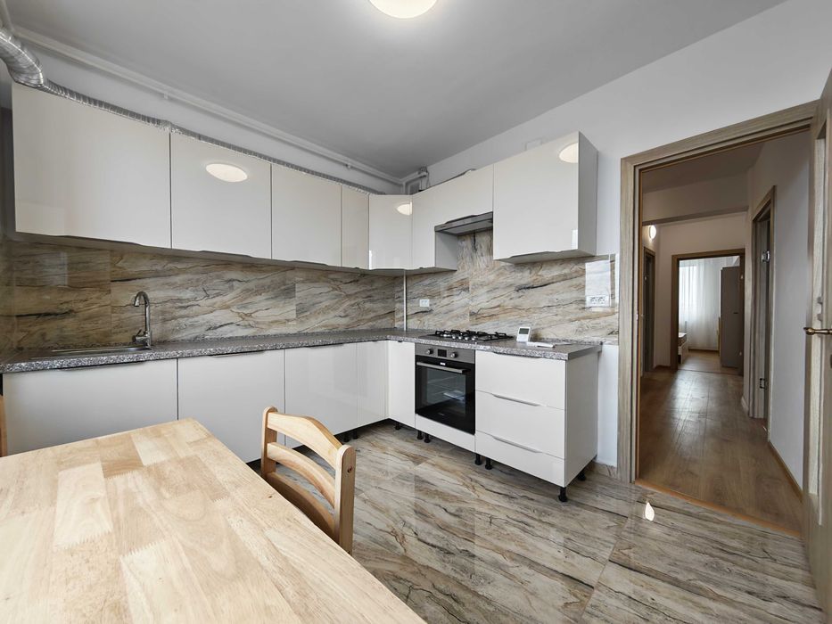 Ultracentral, 3 camere decomandat, totul nou